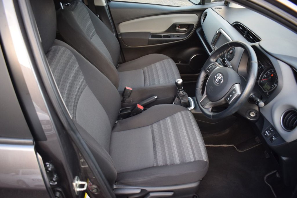 Used Toyota Yaris 2017 for sale - 76496255: Photo 15