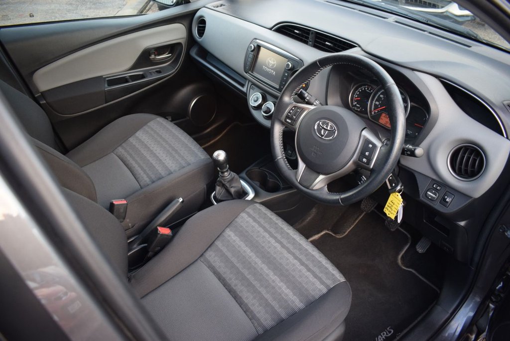 Used Toyota Yaris 2017 for sale - 76496255: Photo 16