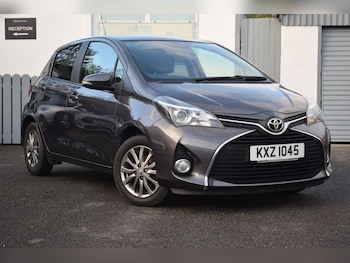 Used Toyota Yaris 2017 for sale - 76496255: Photo