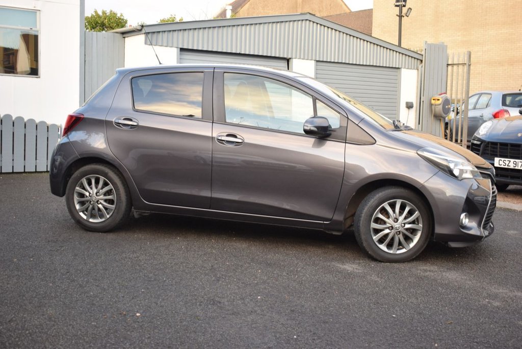 Used Toyota Yaris 2017 for sale - 76496255: Photo 3