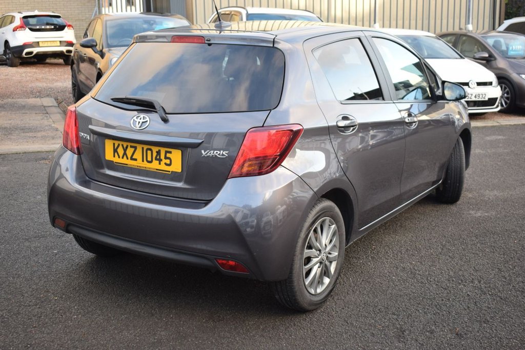 Used Toyota Yaris 2017 for sale - 76496255: Photo 5