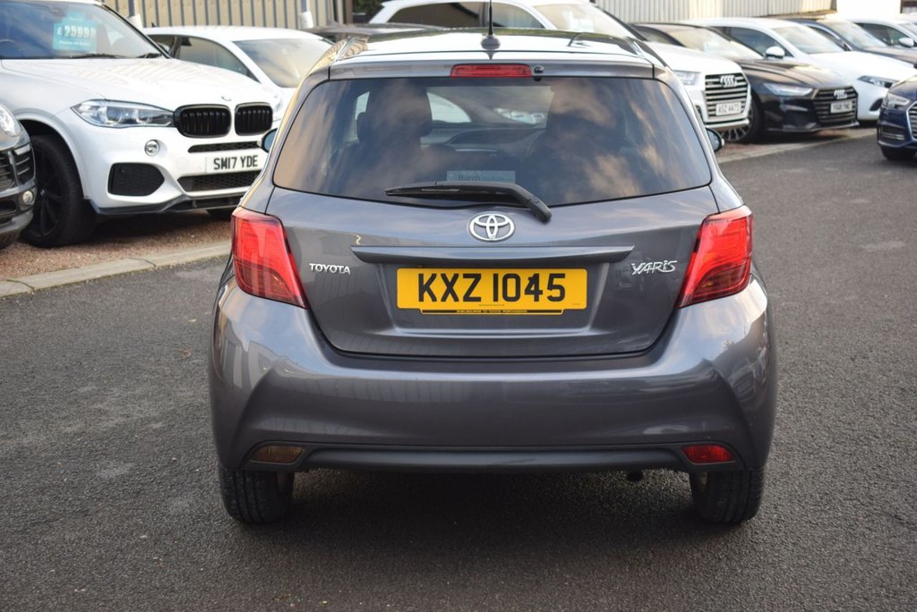 Used Toyota Yaris 2017 for sale - 76496255: Photo 6