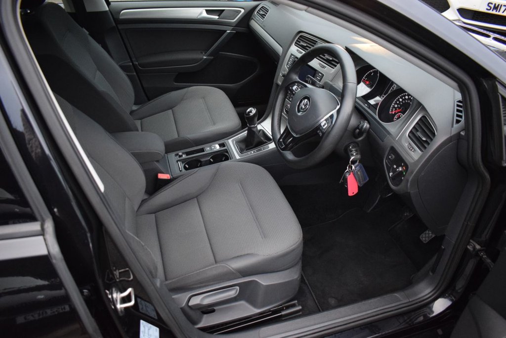 Used Volkswagen Golf 2014 for sale - 76923256: Photo 12