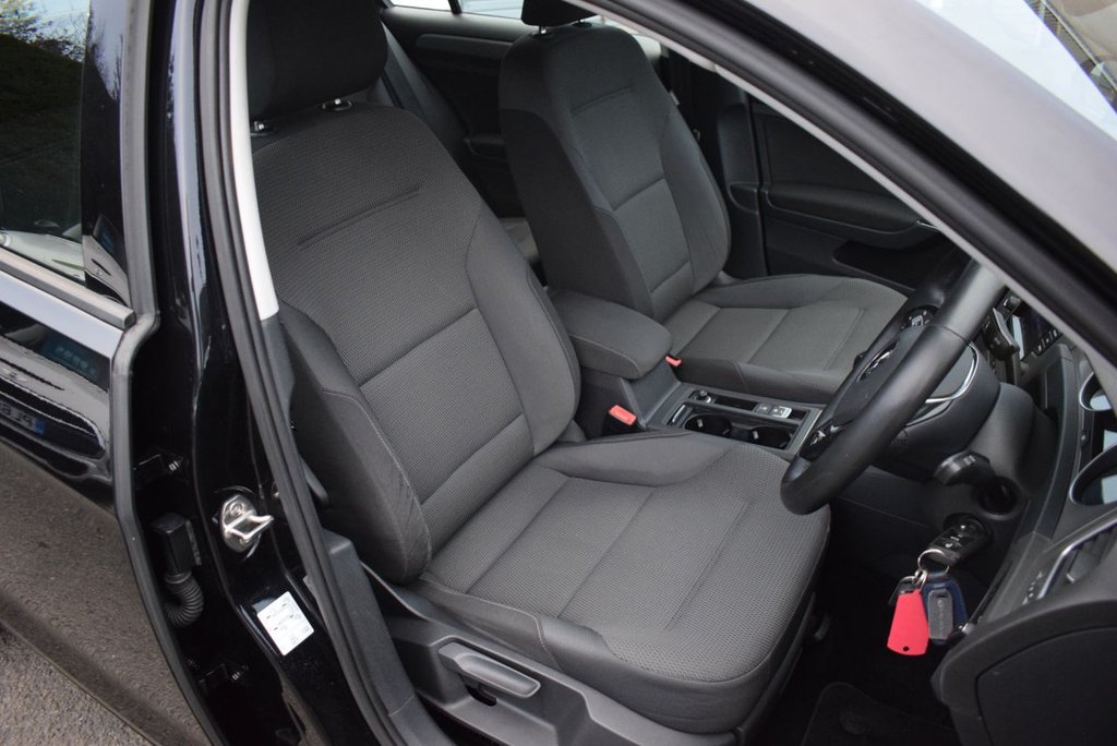 Used Volkswagen Golf 2014 for sale - 76923256: Photo 13