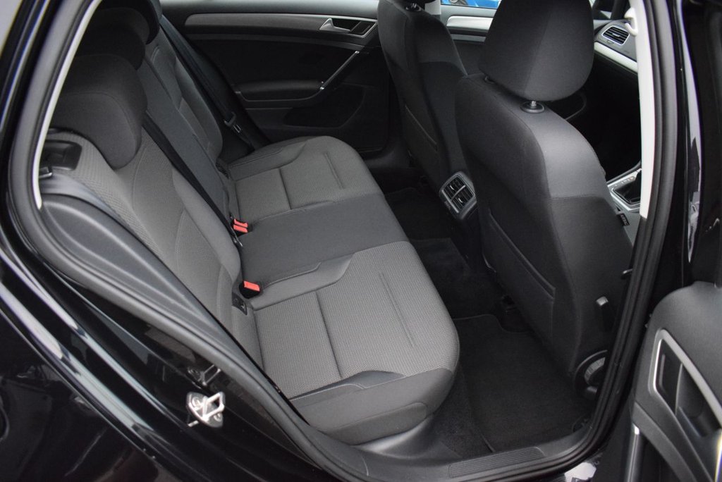 Used Volkswagen Golf 2014 for sale - 76923256: Photo 14