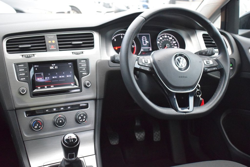Used Volkswagen Golf 2014 for sale - 76923256: Photo 18