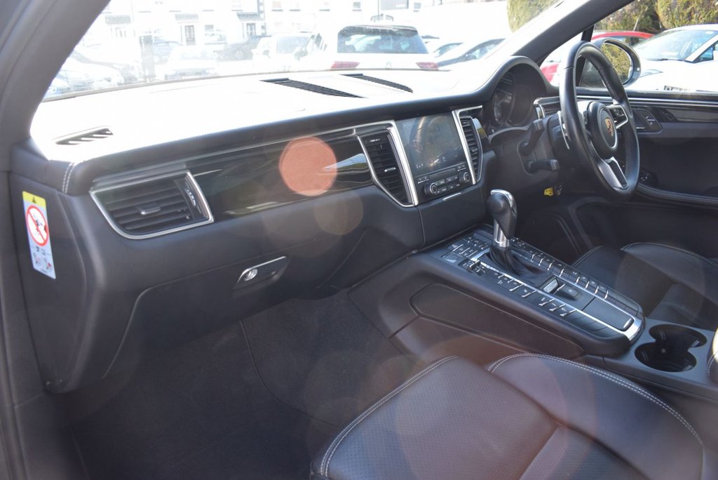 Used Porsche Macan 2018 for sale - 77806039: Photo 17