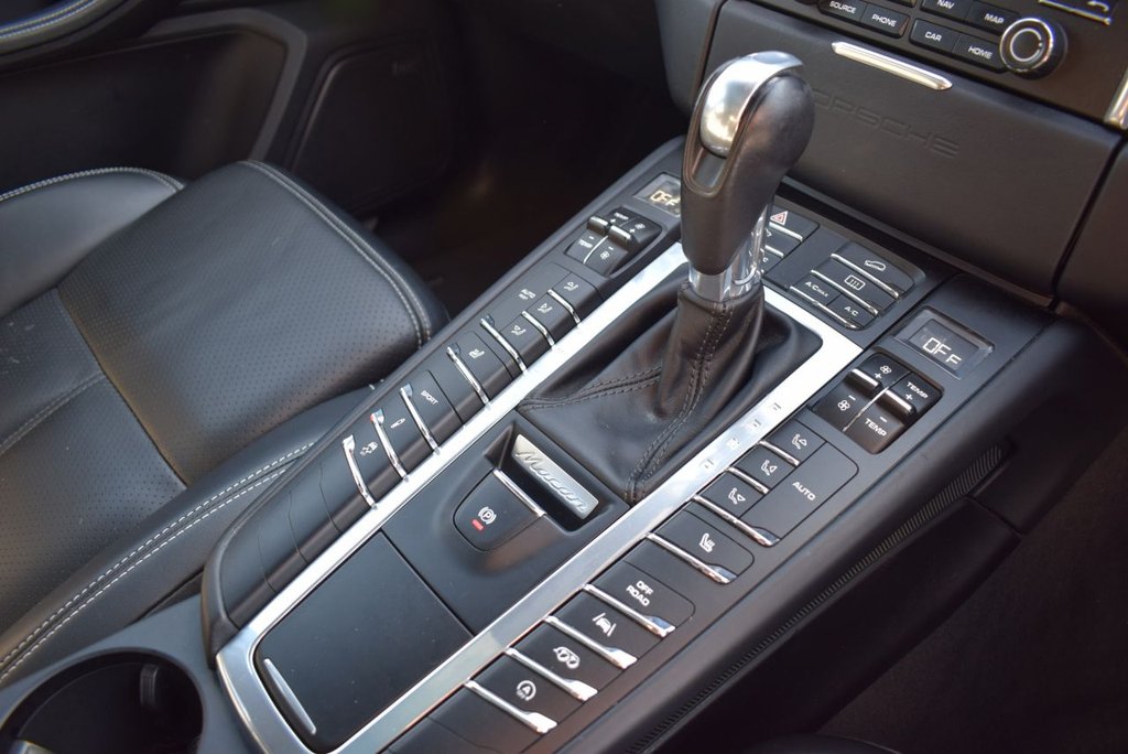 Used Porsche Macan 2018 for sale - 77806039: Photo 20