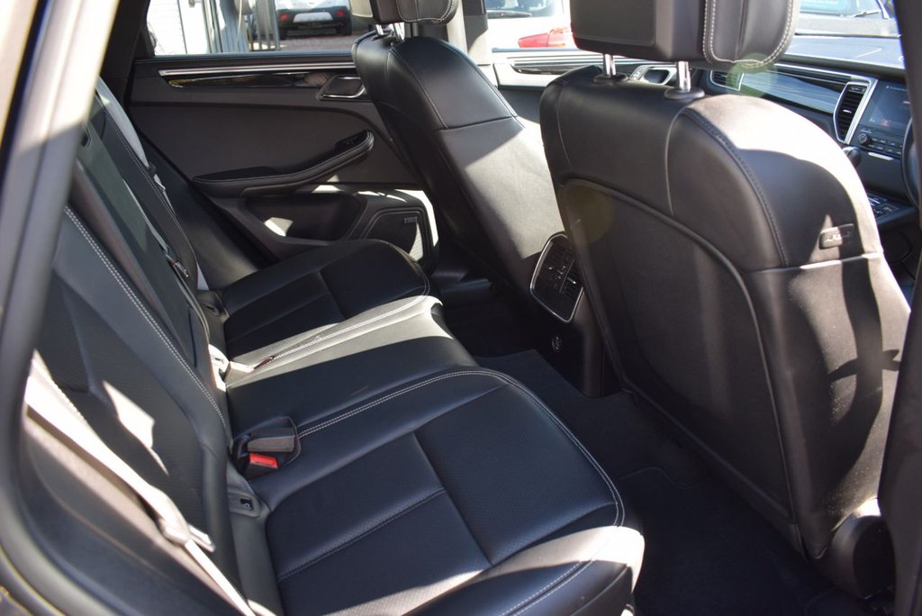 Used Porsche Macan 2018 for sale - 77806039: Photo 30