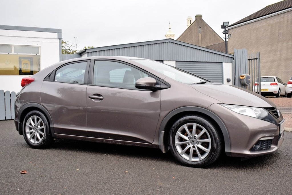 Used Honda Civic 2013 for sale - 76333879: Photo 3