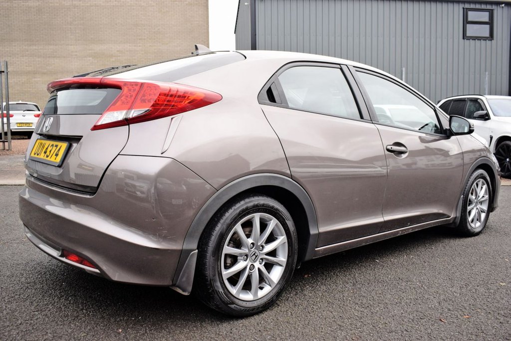 Used Honda Civic 2013 for sale - 76333879: Photo 4