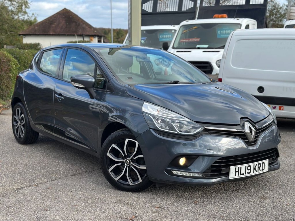 Used Renault Clio 2025 for sale - 76434097: Photo 1