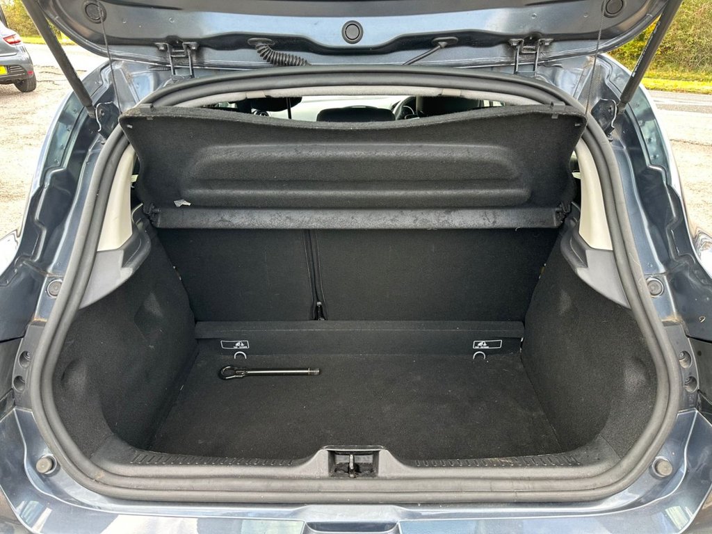 Used Renault Clio 2025 for sale - 76434097: Photo 18