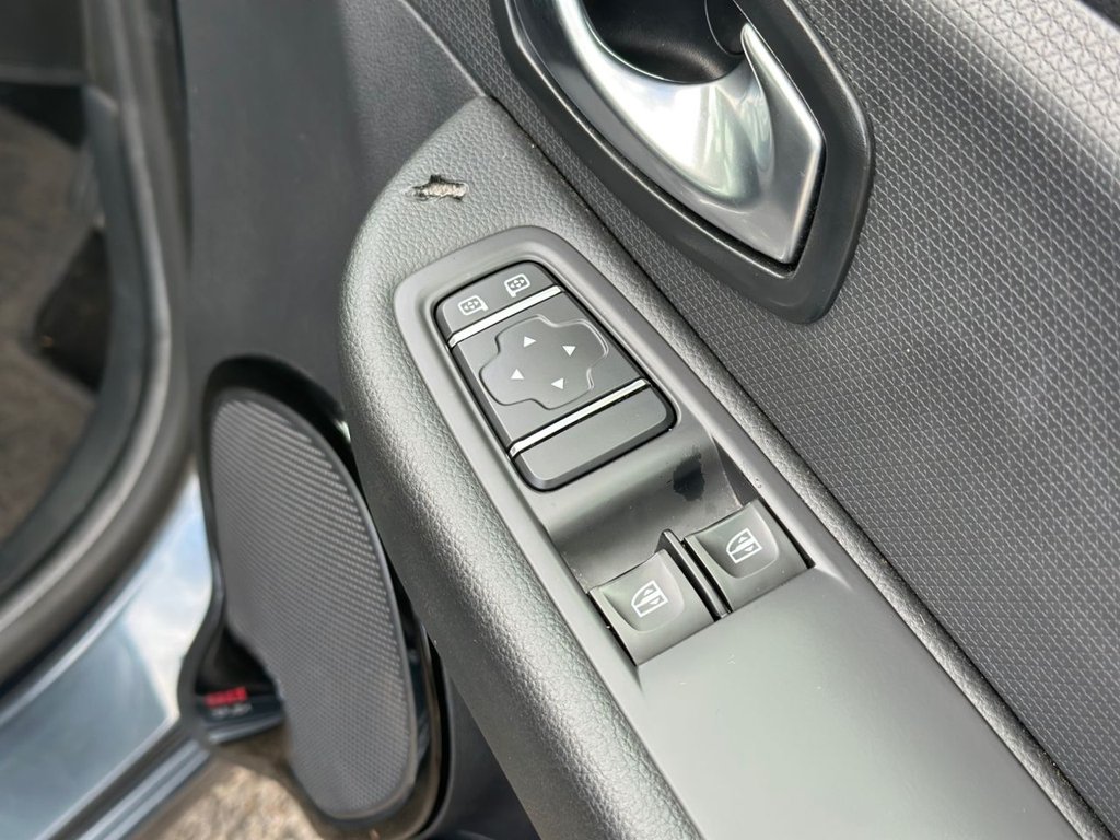 Used Renault Clio 2025 for sale - 76434097: Photo 22