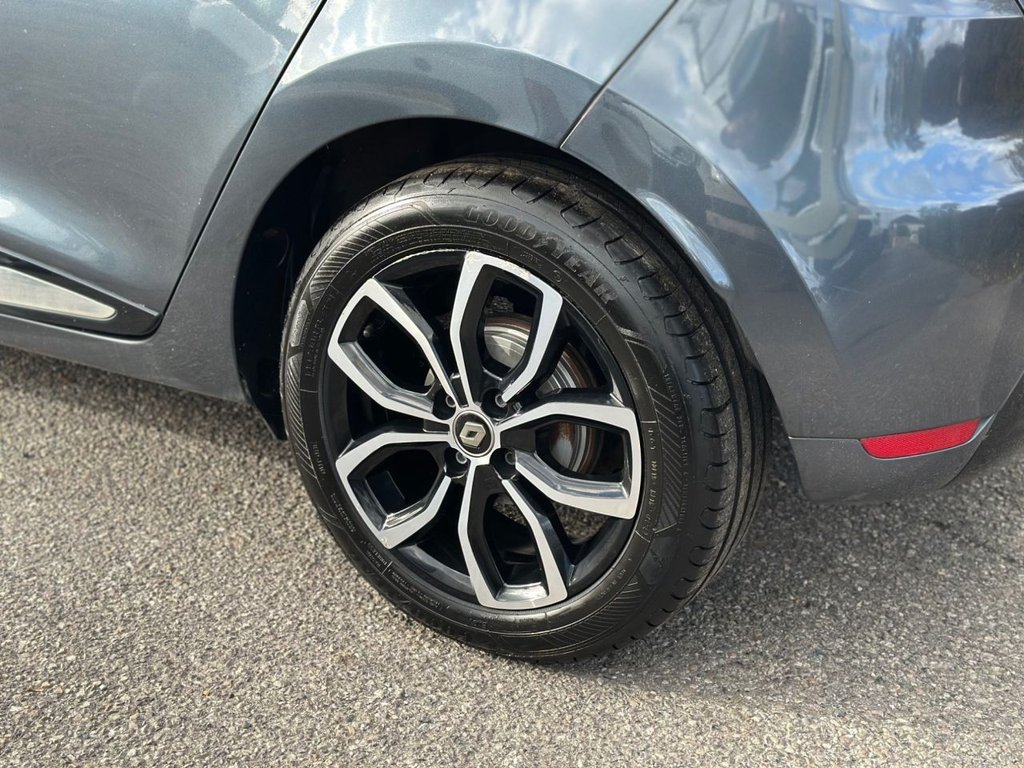 Used Renault Clio 2025 for sale - 76434097: Photo 24