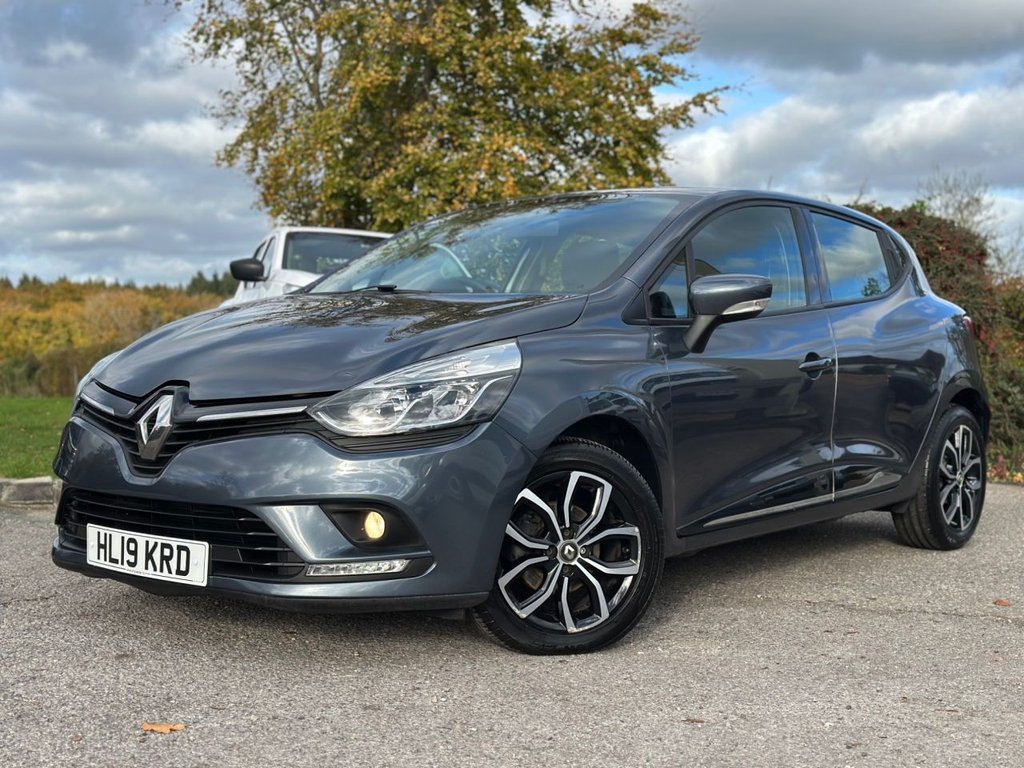 Used Renault Clio 2025 for sale - 76434097: Photo 3