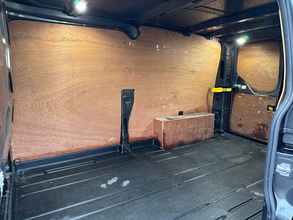Used Ford Transit Custom 2018 for sale - 77250197: Photo 18
