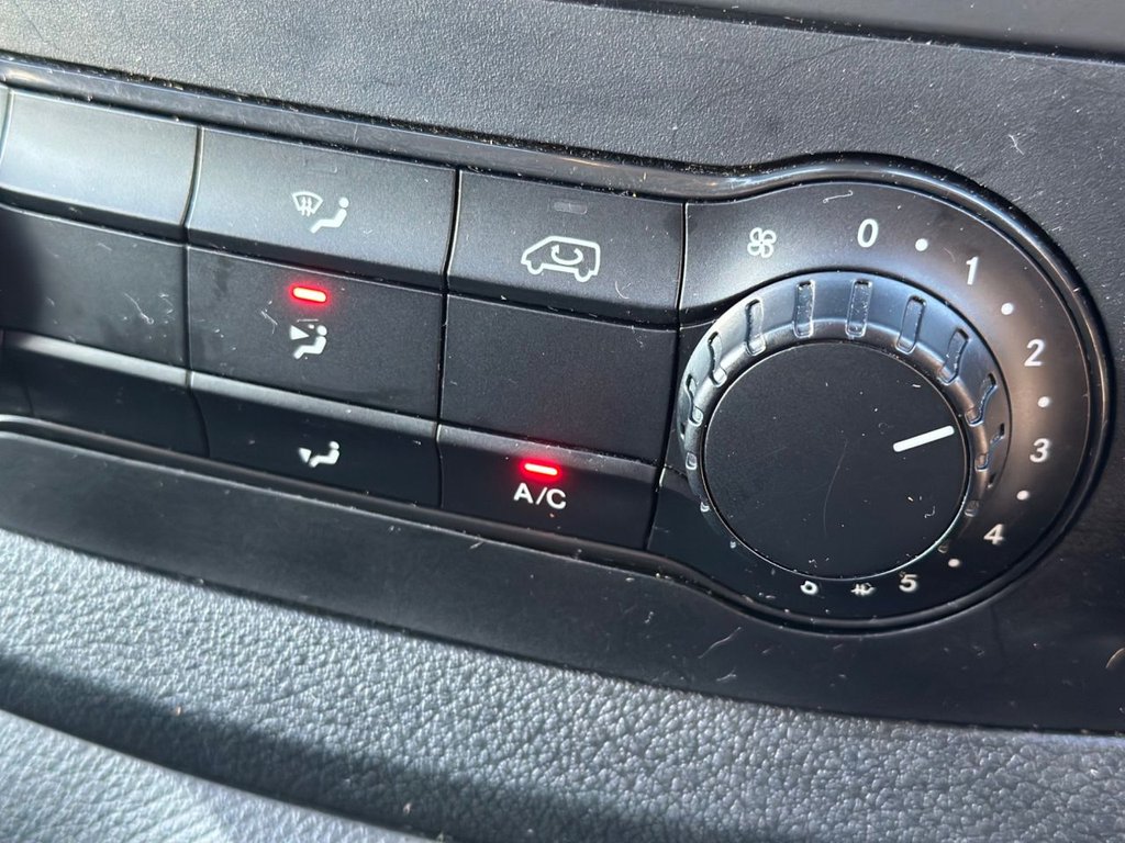 Used Mercedes-Benz Vito 2022 for sale - 77121879: Photo 2