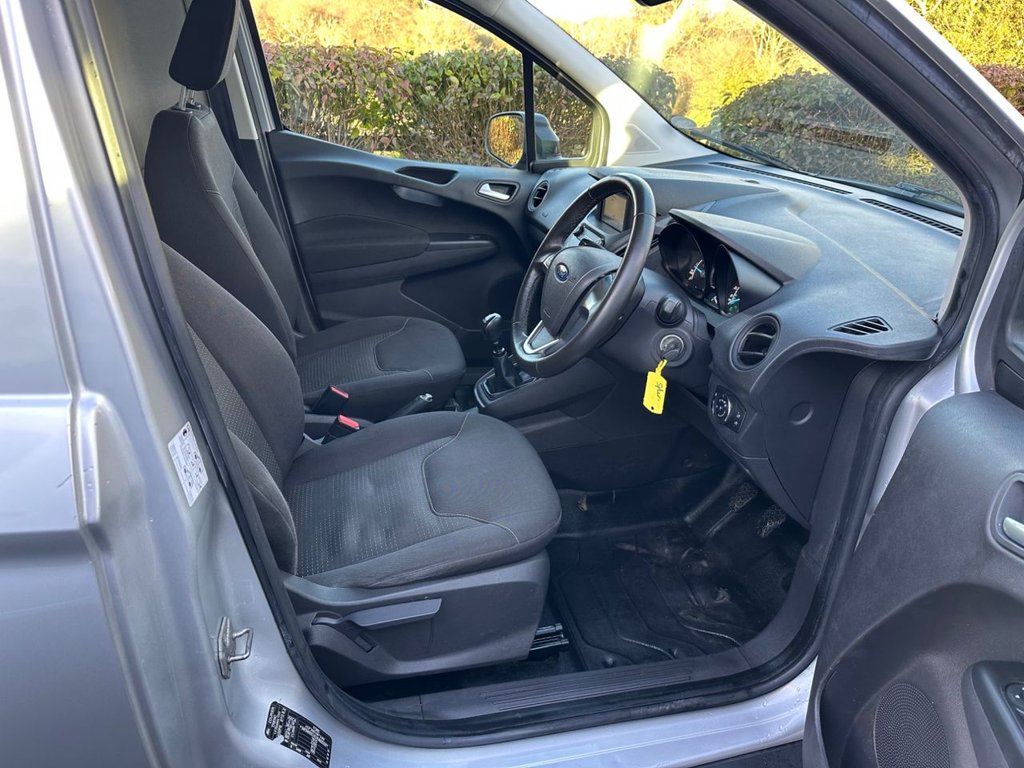 Used Ford Transit Courier 2018 for sale - 76546659: Photo 32