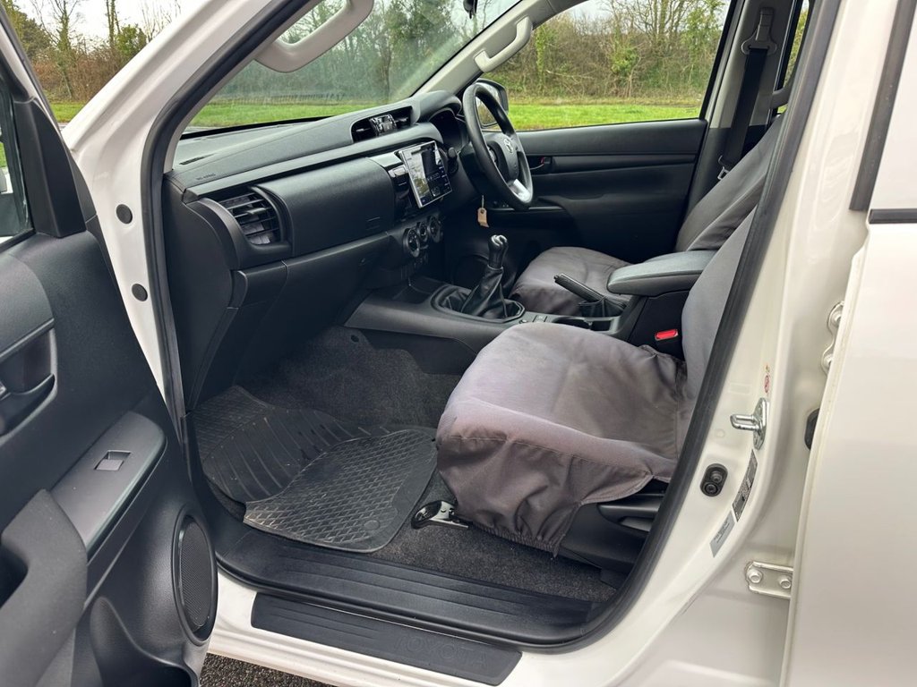 Used Toyota Hilux 2019 for sale - 77227333: Photo 22