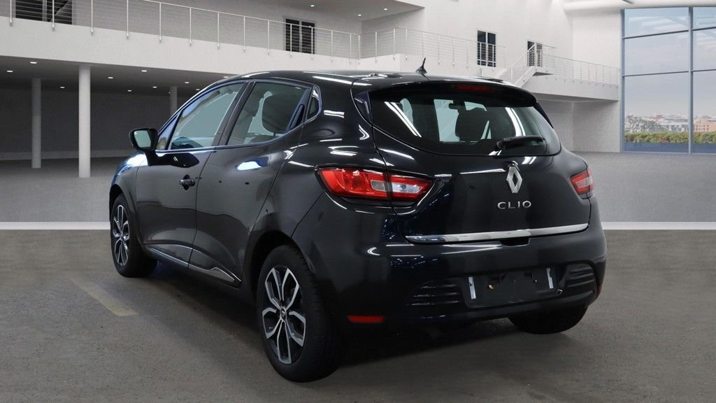 Used Renault Clio 2019 for sale - 76434105: Photo 3