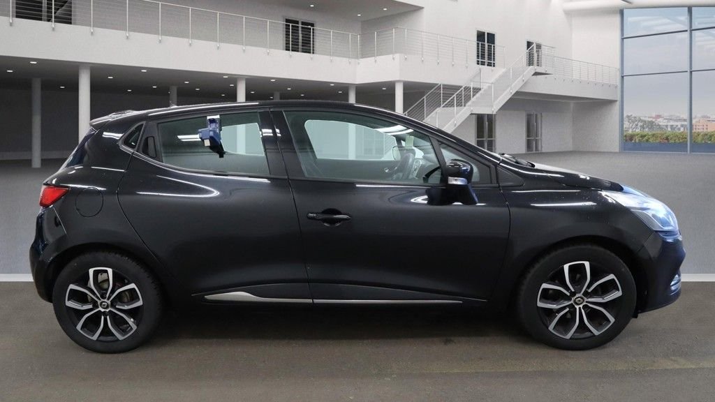 Used Renault Clio 2019 for sale - 76434105: Photo 6