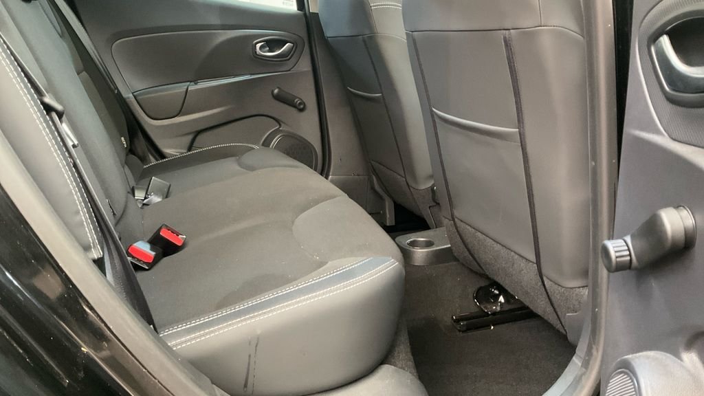 Used Renault Clio 2019 for sale - 76434105: Photo 7