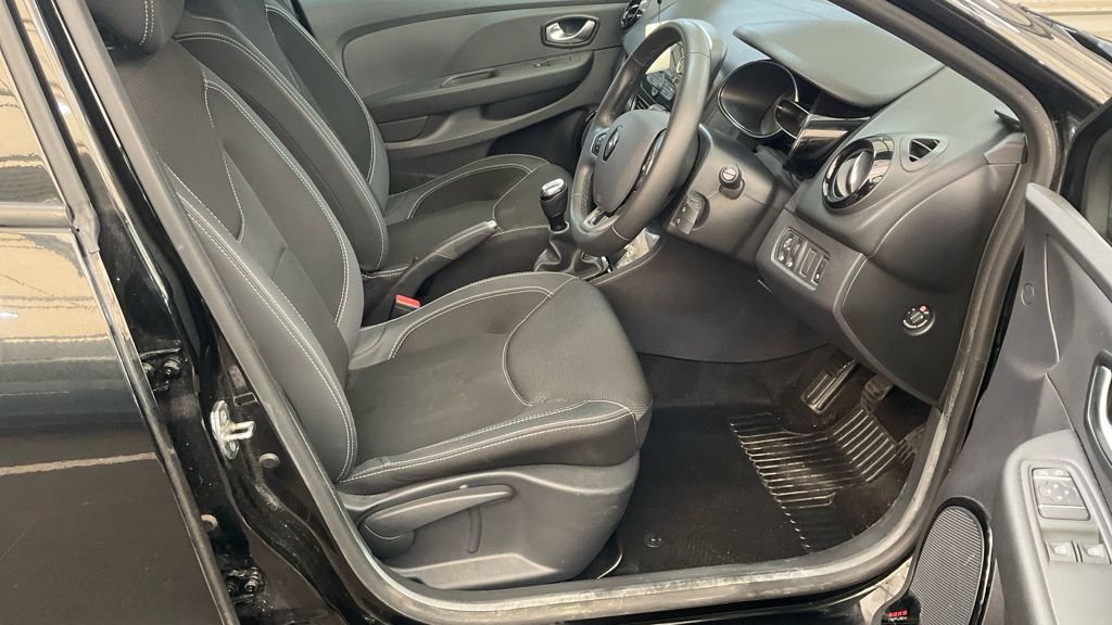 Used Renault Clio 2019 for sale - 76434105: Photo 8