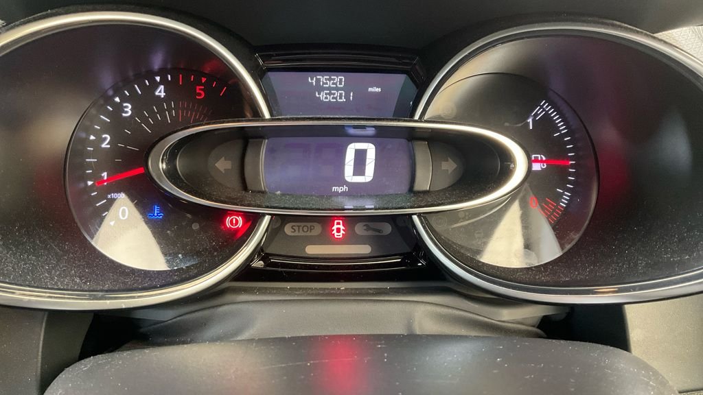 Used Renault Clio 2019 for sale - 76434105: Photo 9