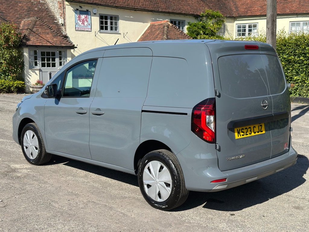 Used Nissan Other 2023 for sale - 76434079: Photo 35