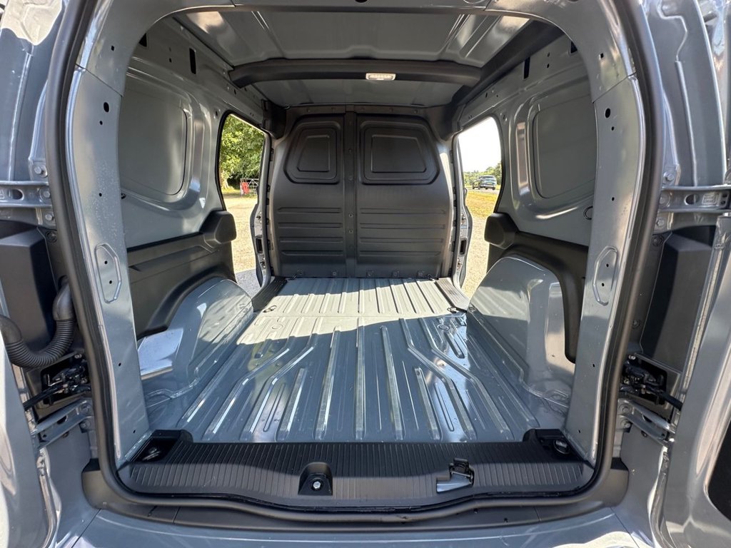 Used Nissan Other 2023 for sale - 76434079: Photo 38