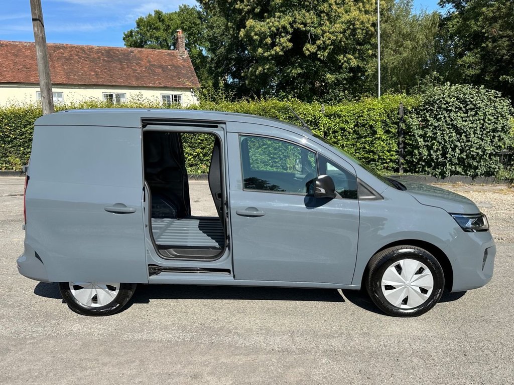 Used Nissan Other 2023 for sale - 76434079: Photo 4