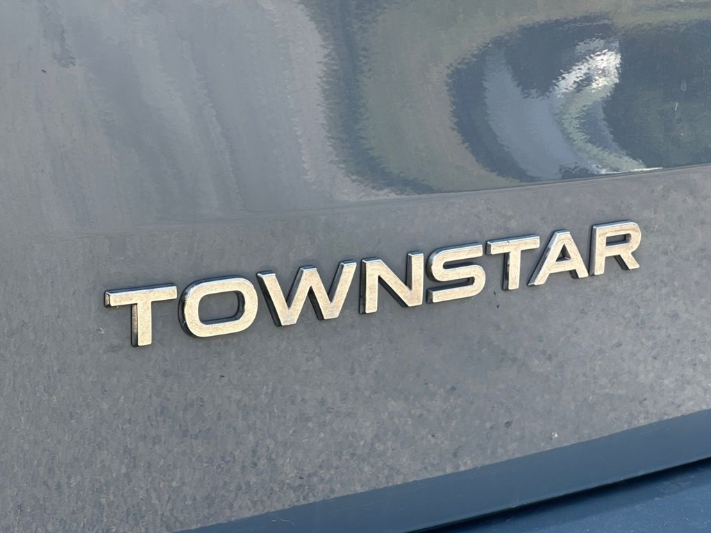 Used Nissan Other 2023 for sale - 76434079: Photo 41