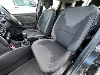 Used Renault Clio 2025 for sale - 76434098: Photo