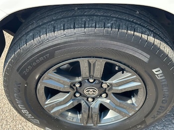 Used Toyota Hilux 2023 for sale - 78863868: Photo