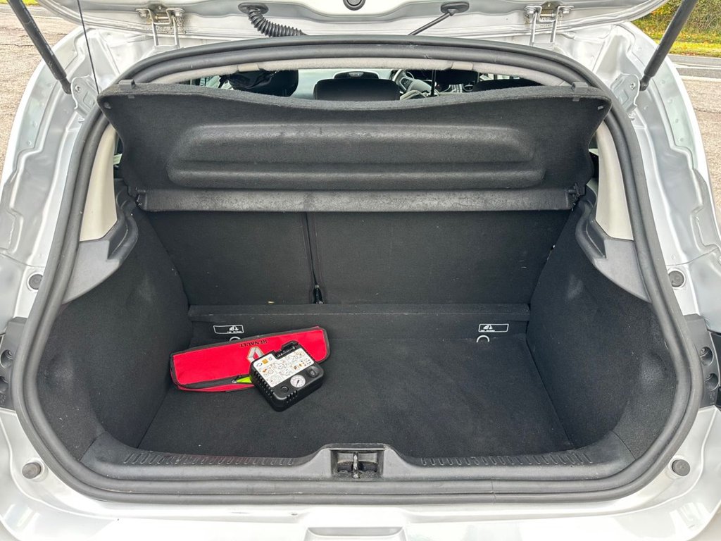 Used Renault Clio 2025 for sale - 76434100: Photo 19