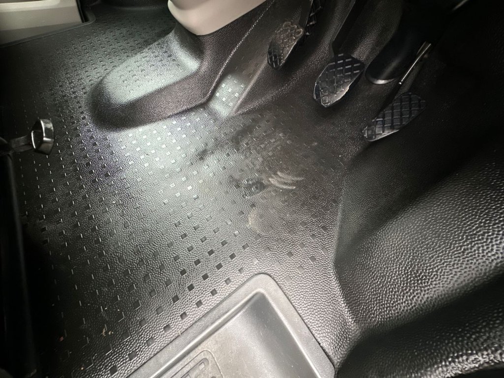 Used Volkswagen Transporter 2019 for sale - 77594021: Photo 11