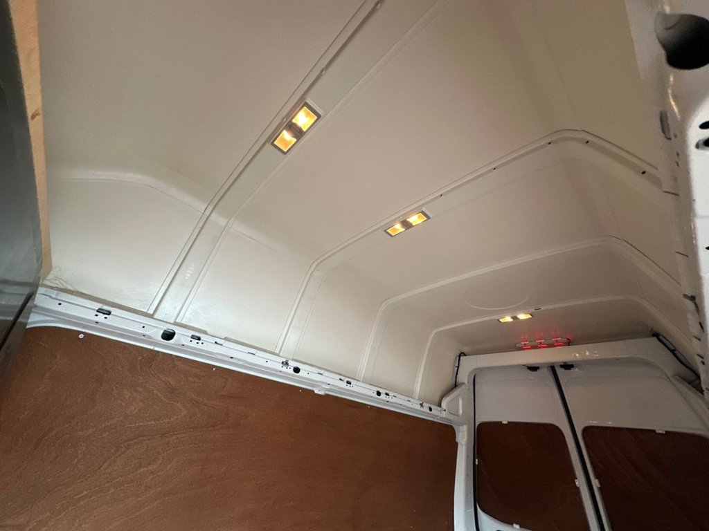 Used Volkswagen Transporter 2019 for sale - 77594021: Photo 36