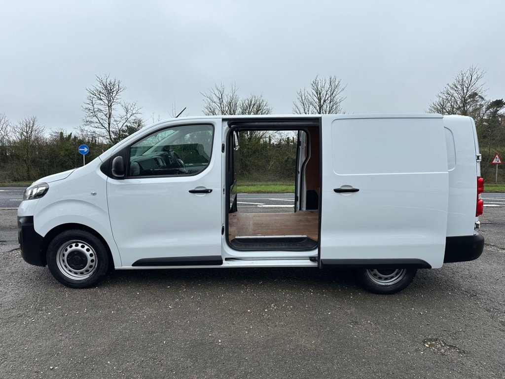 Used Vauxhall Vivaro 2022 for sale - 77436828: Photo 11