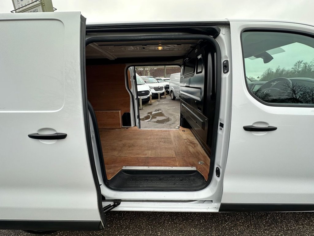 Used Vauxhall Vivaro 2022 for sale - 77436828: Photo 35