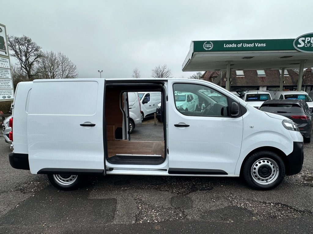 Used Vauxhall Vivaro 2022 for sale - 77436828: Photo 5