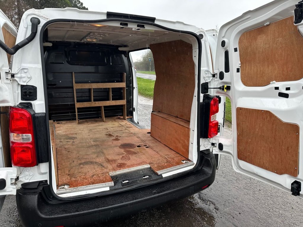 Used Vauxhall Vivaro 2022 for sale - 77631947: Photo 12