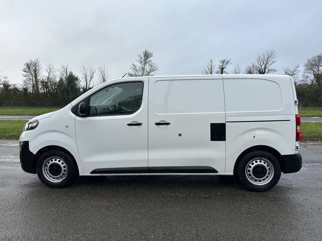 Used Vauxhall Vivaro 2022 for sale - 77631947: Photo 37