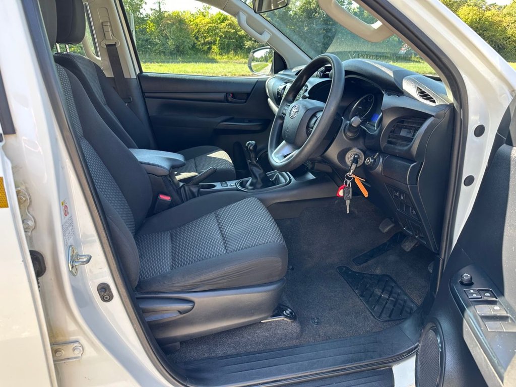 Used Toyota Hilux 2019 for sale - 76434091: Photo 11