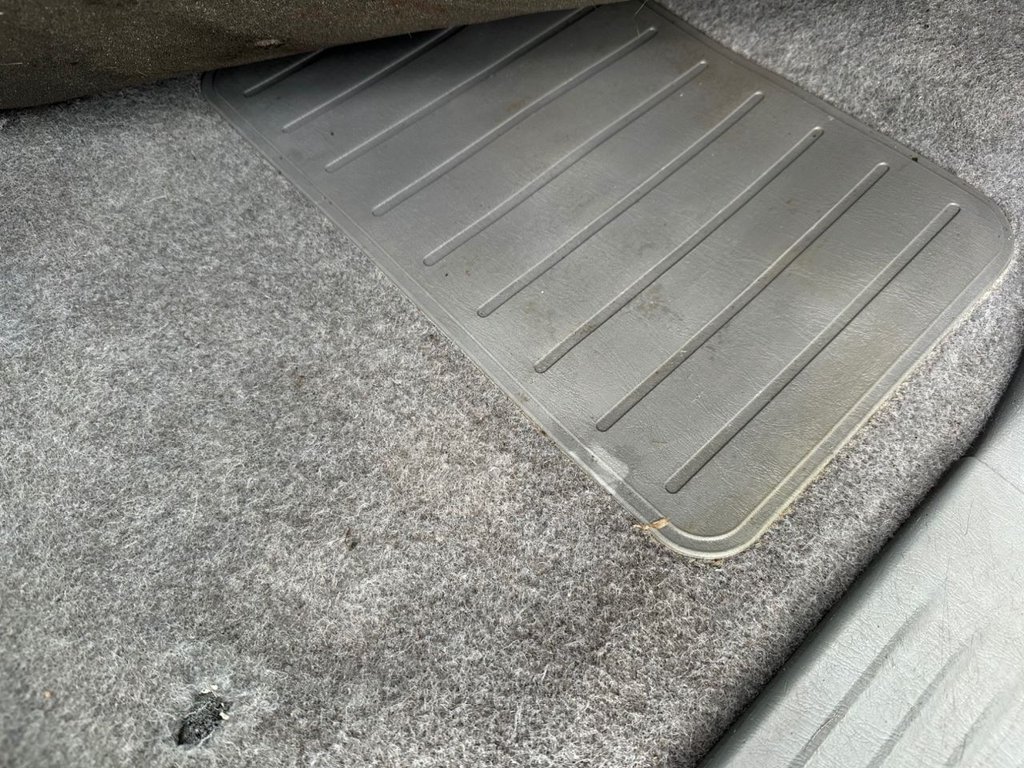 Used Toyota Hilux 2011 for sale - 77703885: Photo 21