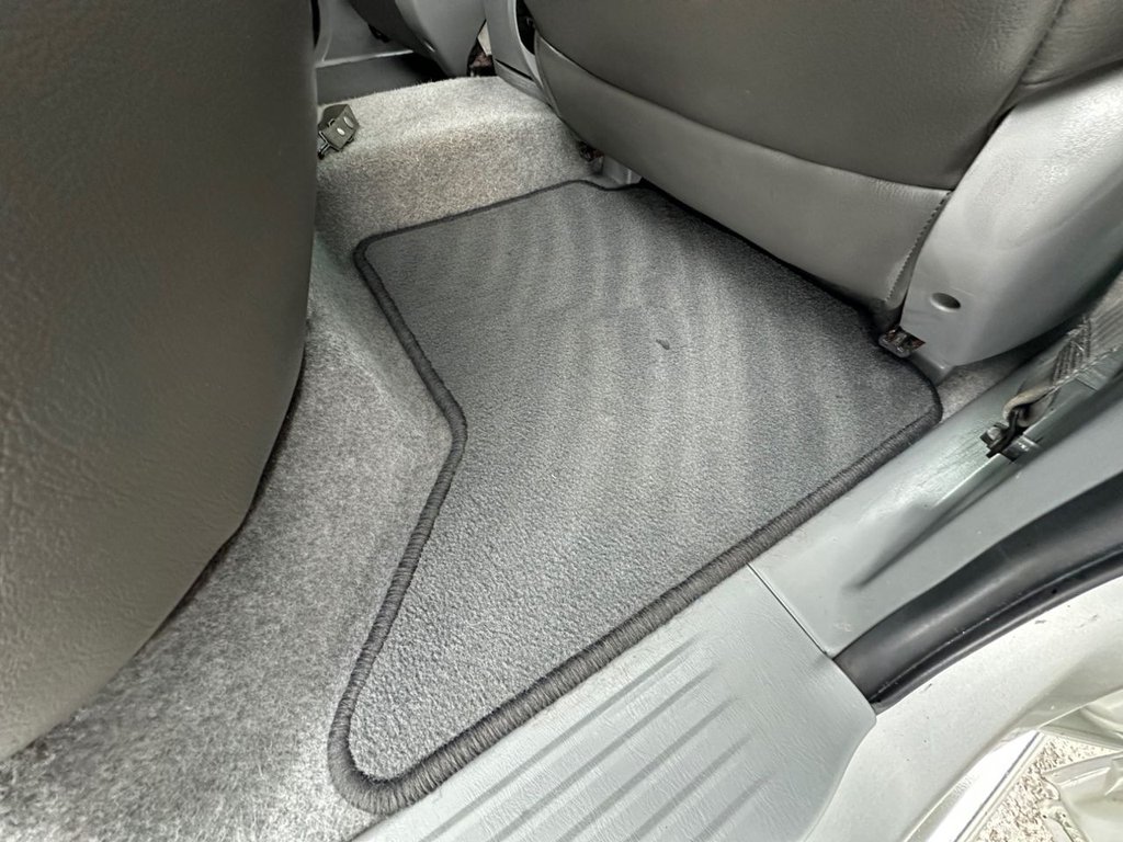 Used Toyota Hilux 2011 for sale - 77703885: Photo 22