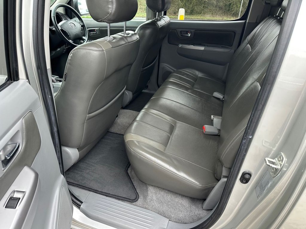 Used Toyota Hilux 2011 for sale - 77703885: Photo 31