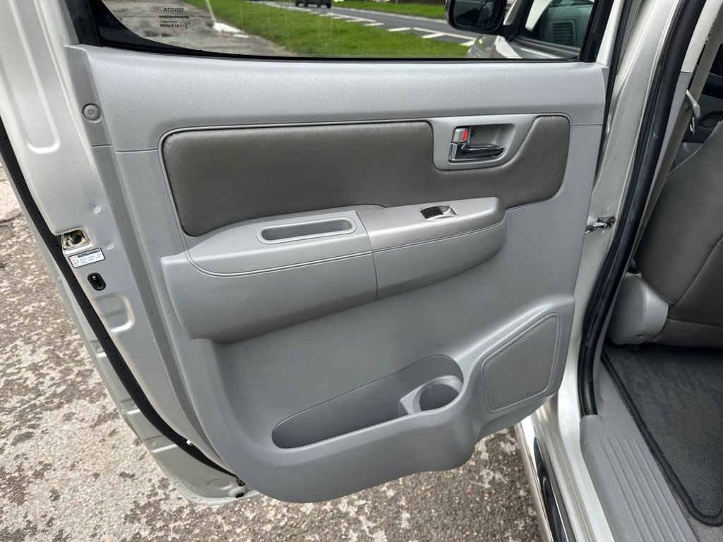 Used Toyota Hilux 2011 for sale - 77703885: Photo 33