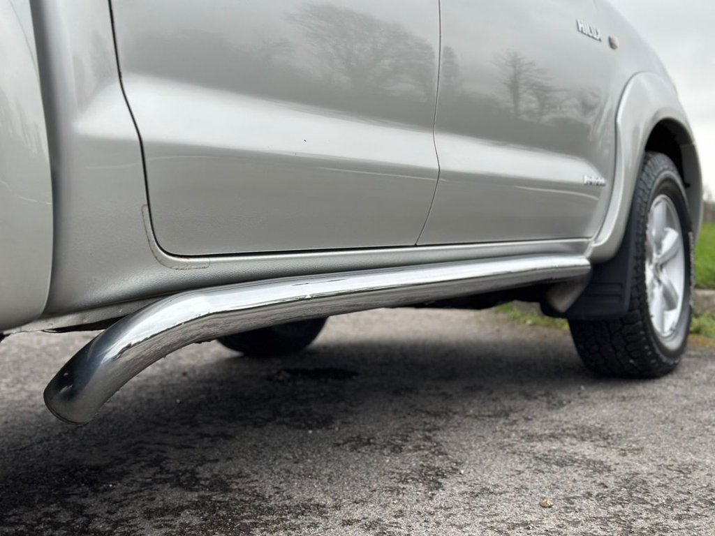 Used Toyota Hilux 2011 for sale - 77703885: Photo 47