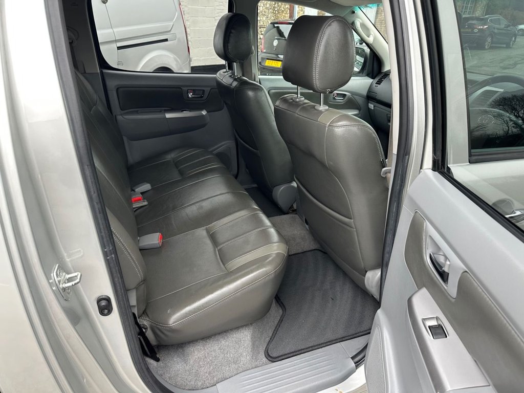 Used Toyota Hilux 2011 for sale - 77703885: Photo 7